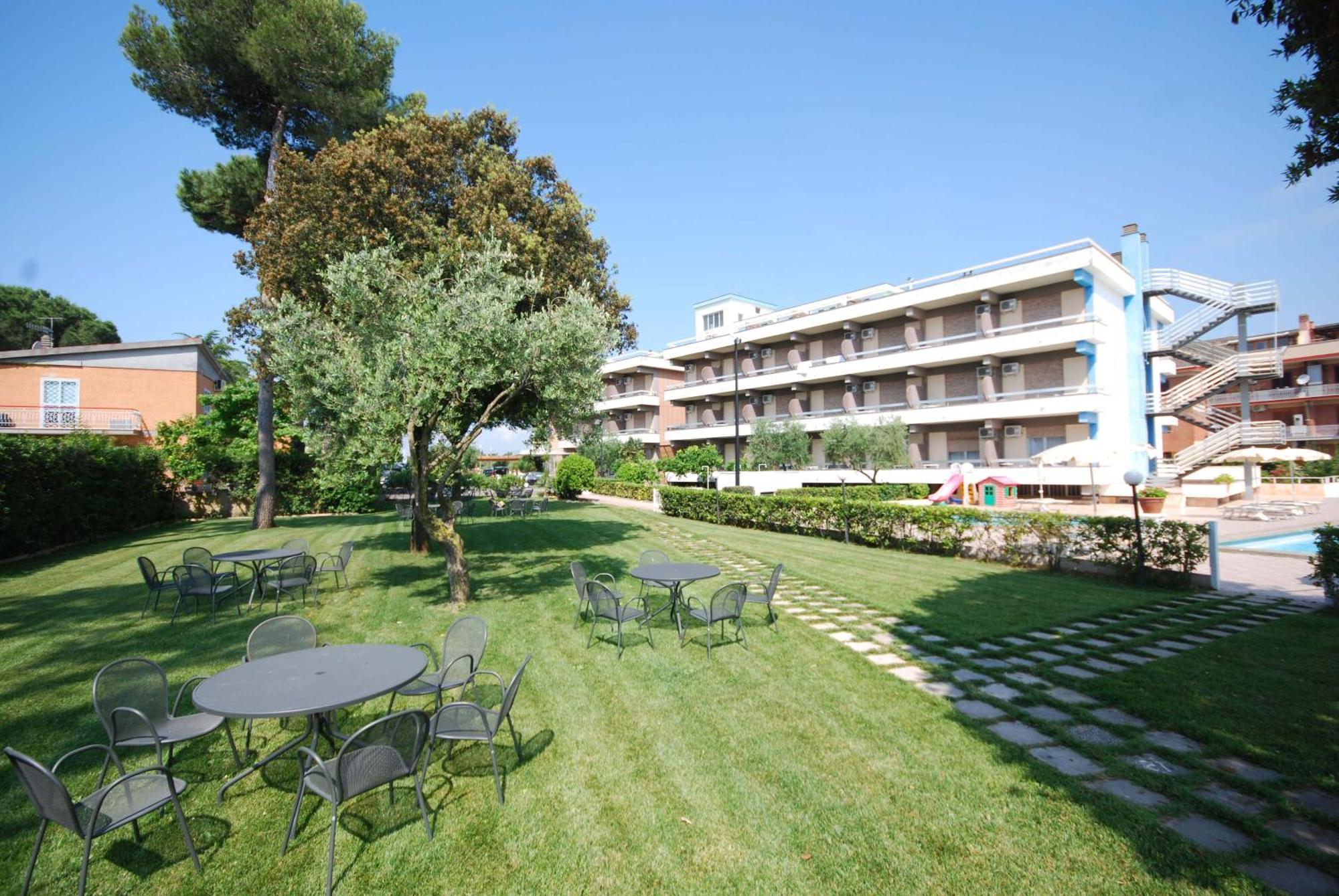 Hotel River Palace Terracina Exterior foto